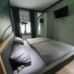 Ferienwohnung Kuestenvilla 公寓 奥斯特西巴德钦诺维茨