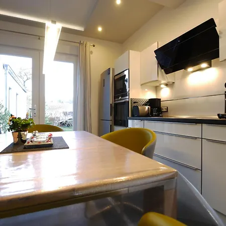 Kuestenvilla Stilvolle 3Zi Ferienwhg Mit Terrasse Ruhig Zentral Strandnah 600M